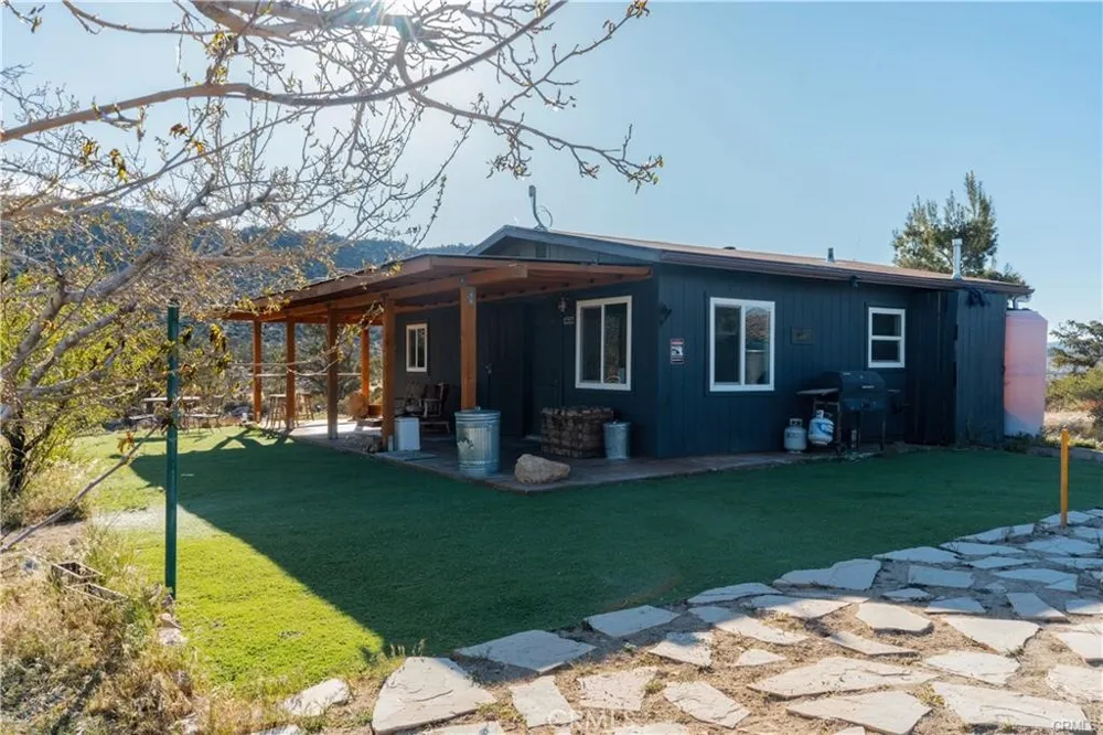 48317 Burns Canyon Pioneertown, CA 92268