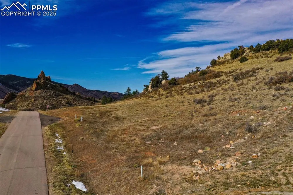 5741 Country Club Drive Larkspur, CO 80118