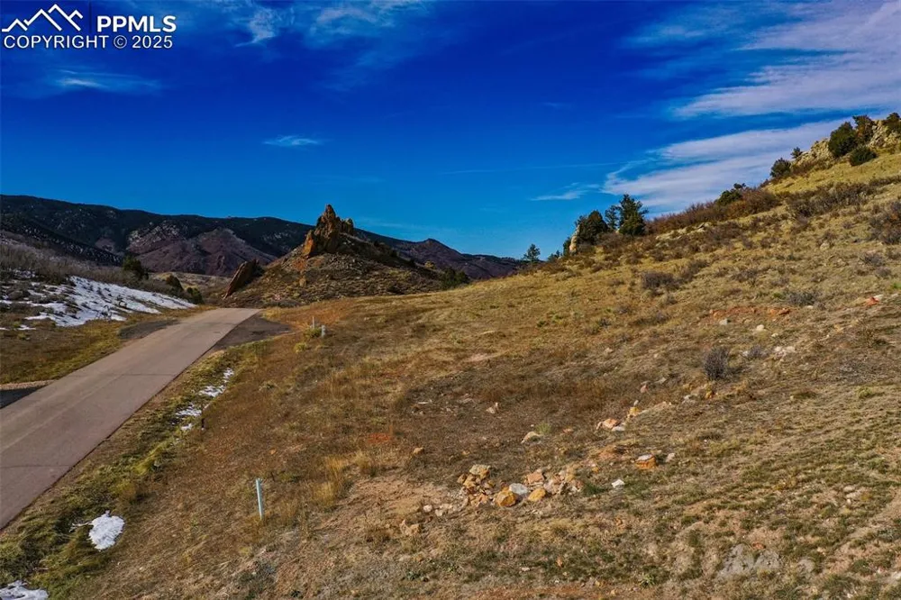 5741 Country Club Drive Larkspur, CO 80118