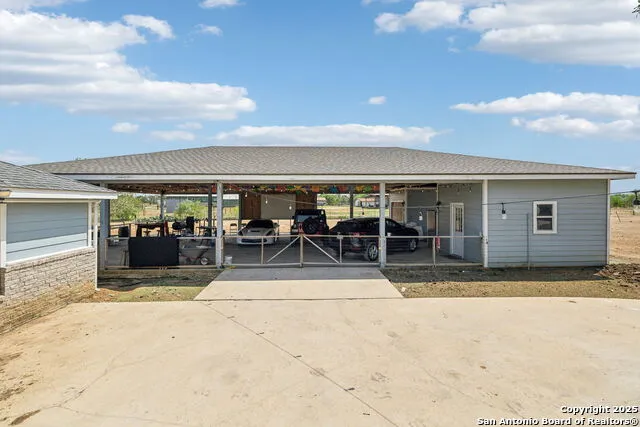 2355 Stuart Rd Adkins, TX 78101