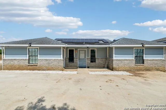 2355 Stuart Rd Adkins, TX 78101