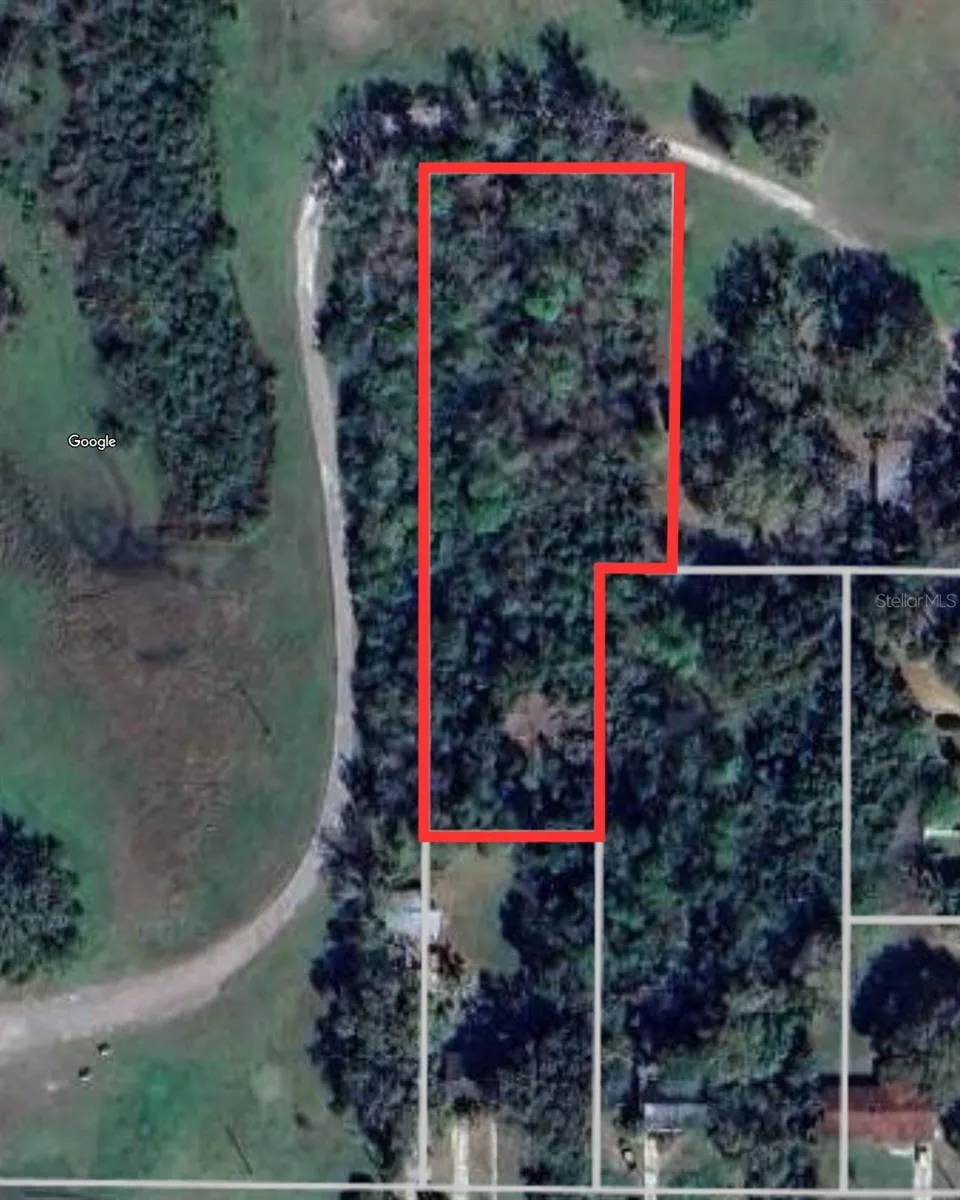 PRIVATE DRIVE Tavares, FL 32778