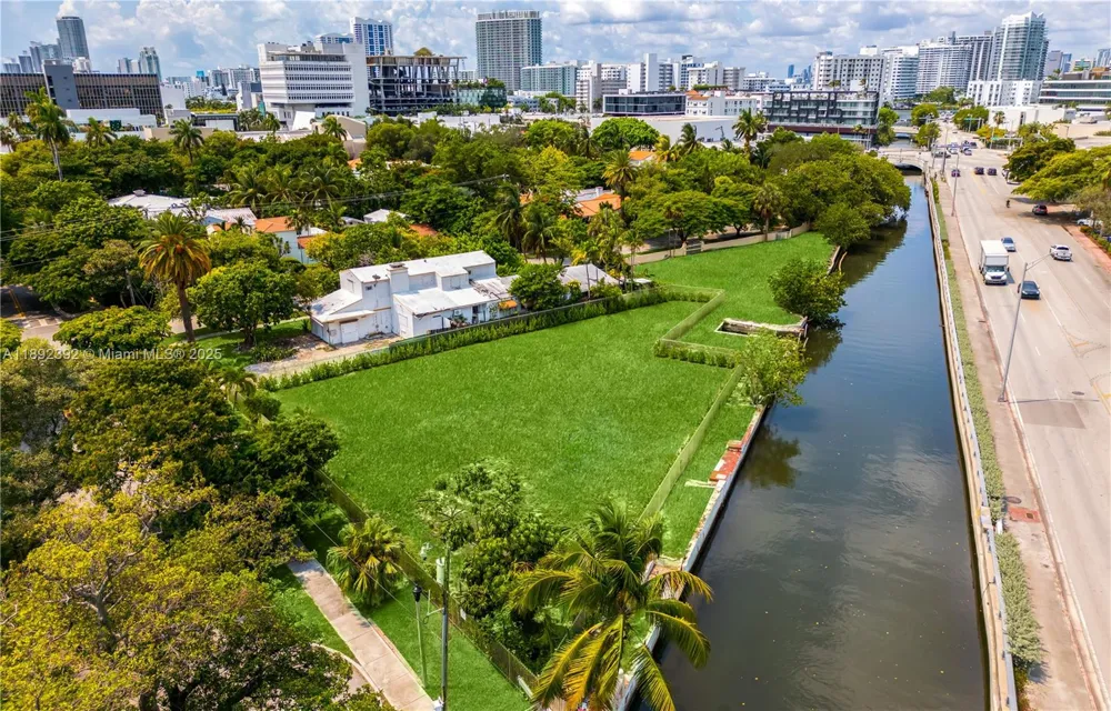 1800 Michigan Ave Miami Beach, FL 33139