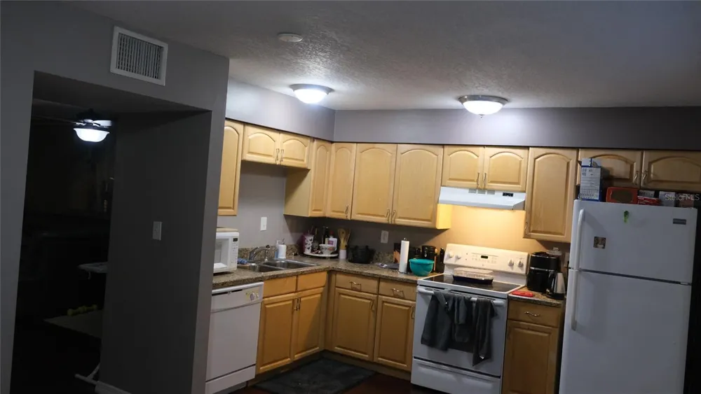 5850 CYPRESS GARDENS BOULEVARD #304 Winter Haven, FL 33884