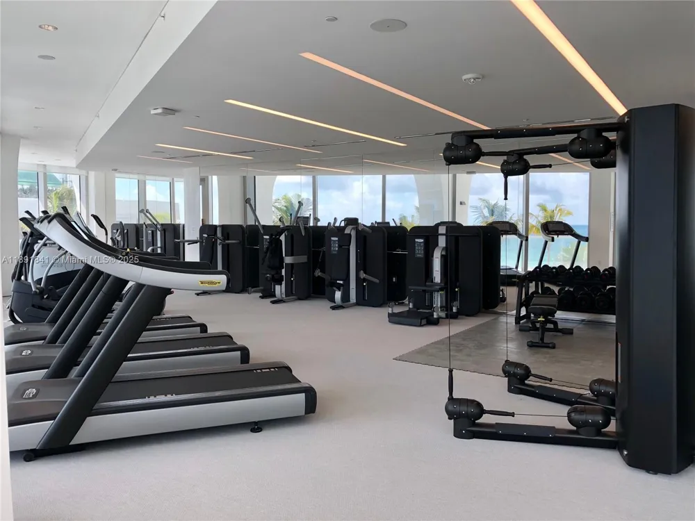 16901 Collins Ave #805 Sunny Isles Beach, FL 33160