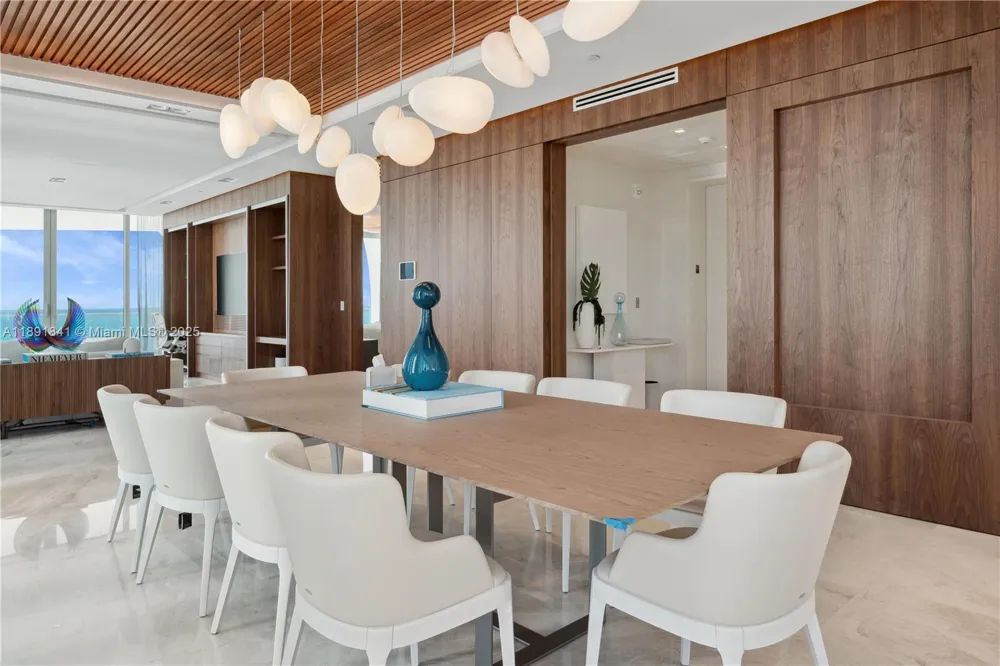 16901 Collins Ave #805 Sunny Isles Beach, FL 33160