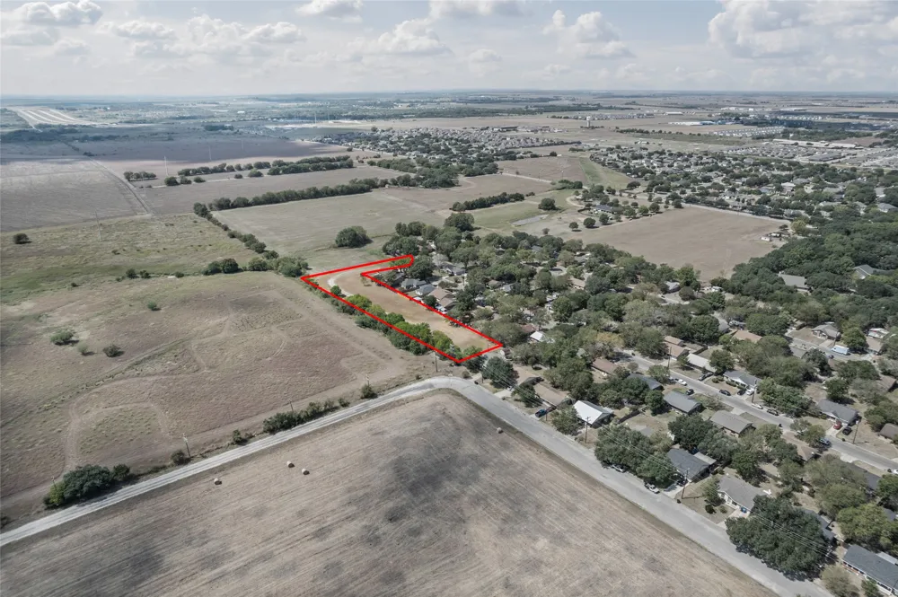 1508 Pendergrass Street Lockhart, TX 78644