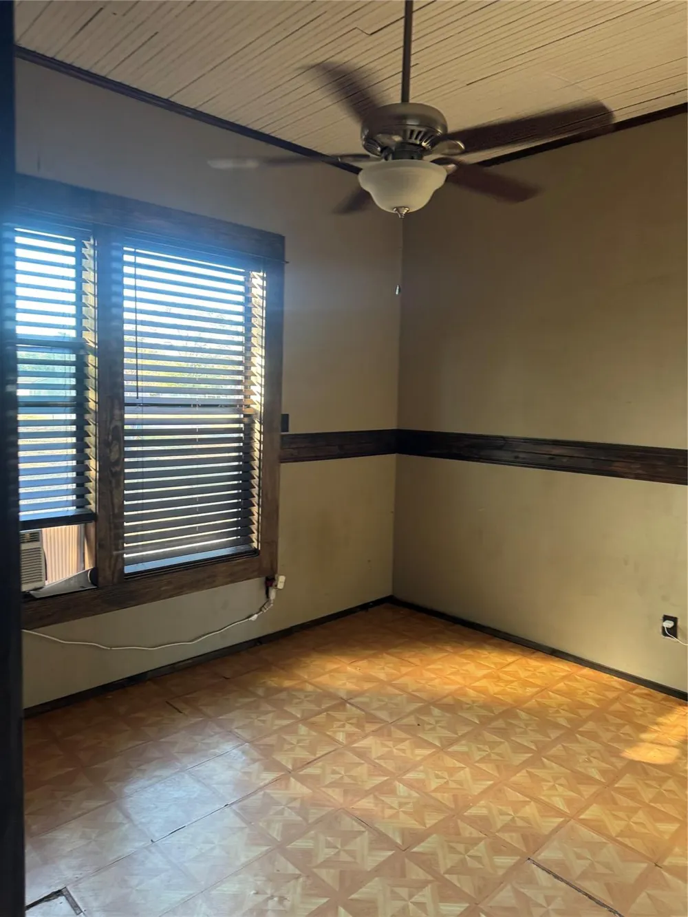 211 Martin Street Yoakum, TX 77995