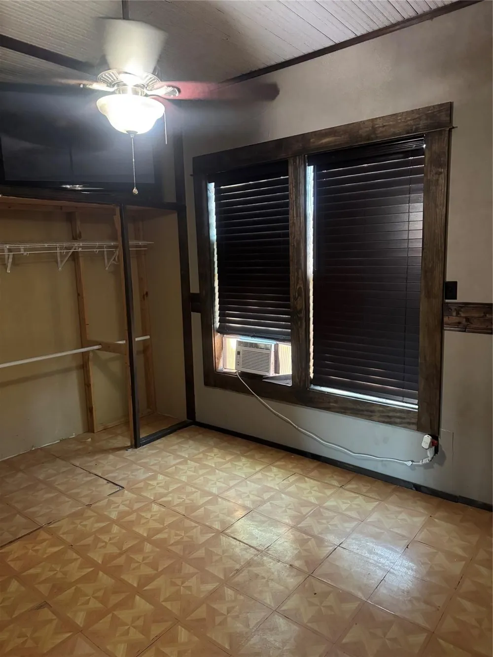 211 Martin Street Yoakum, TX 77995