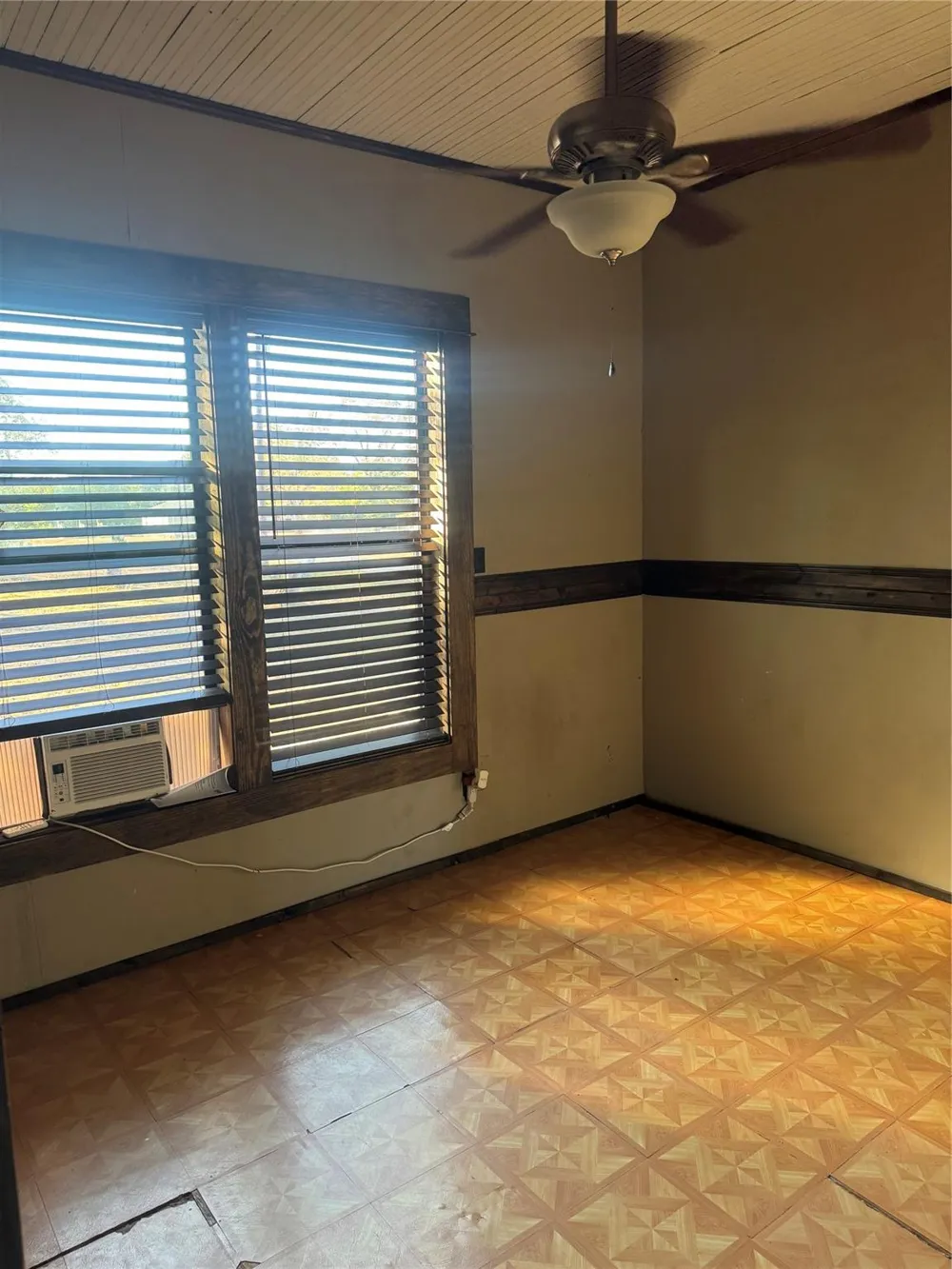 211 Martin Street Yoakum, TX 77995