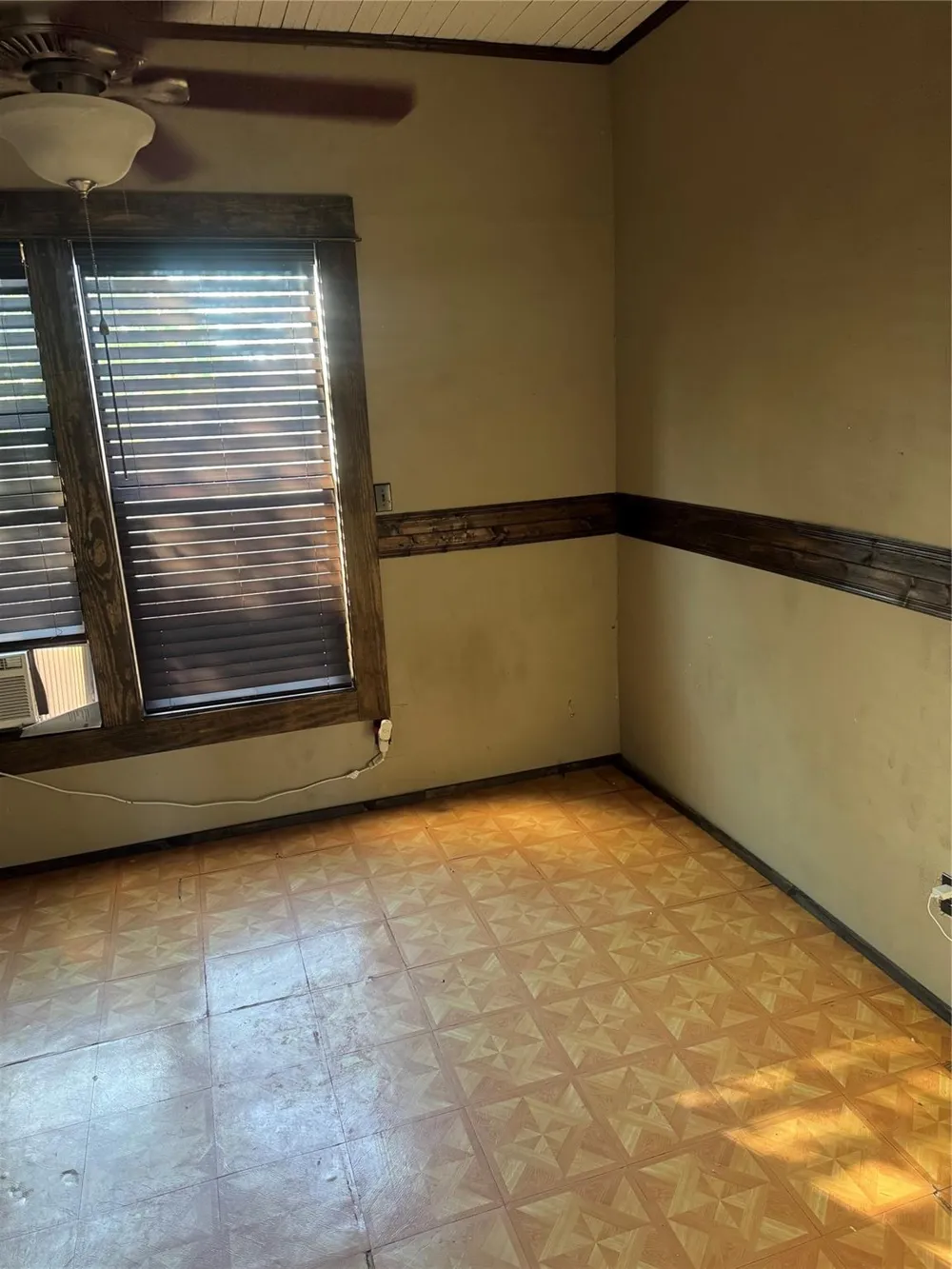 211 Martin Street Yoakum, TX 77995