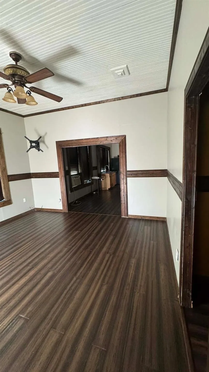 211 Martin Street Yoakum, TX 77995