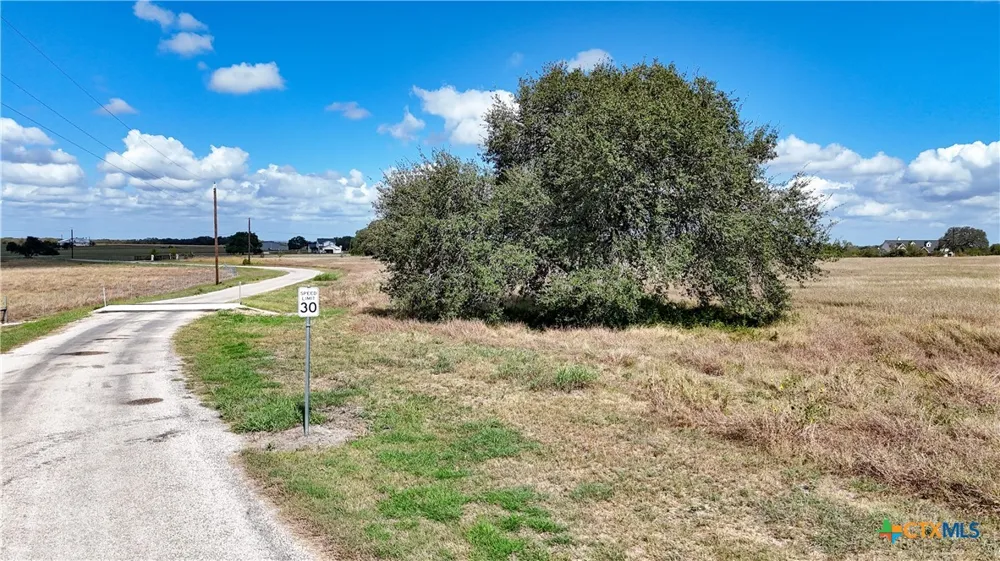 721 Branch Rd Seguin, TX 78155