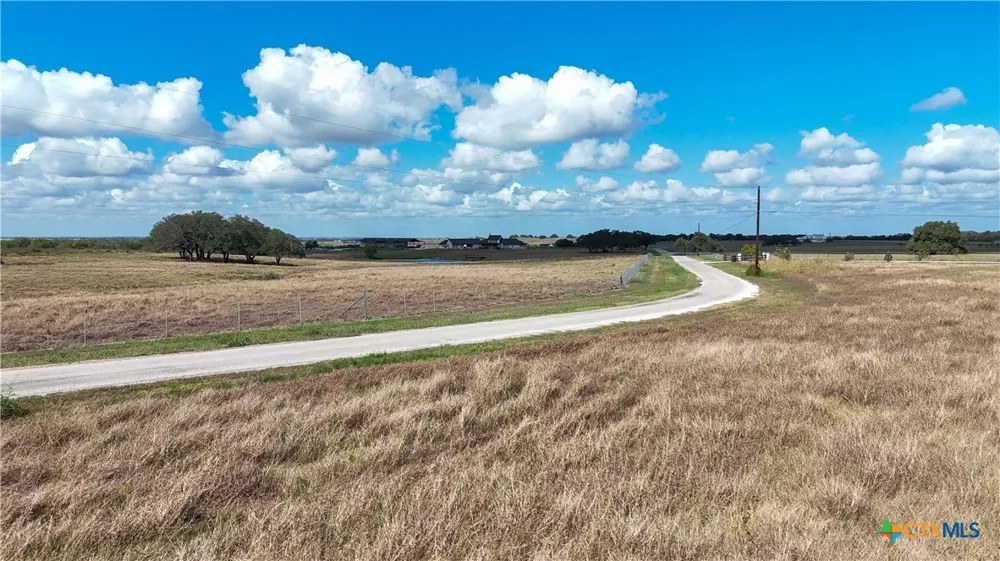 721 Branch Rd Seguin, TX 78155