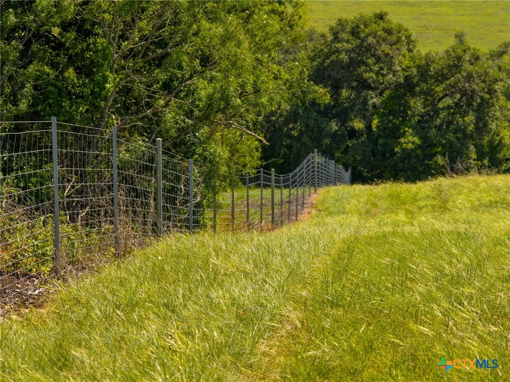 721 Branch Rd Seguin, TX 78155