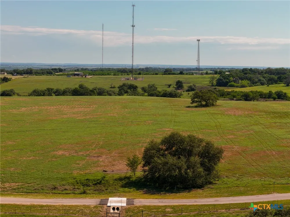 721 Branch Rd Seguin, TX 78155