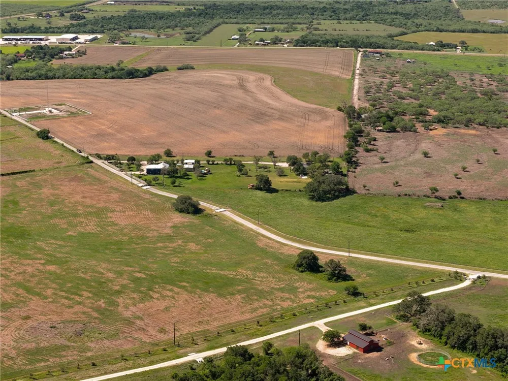 721 Branch Rd Seguin, TX 78155