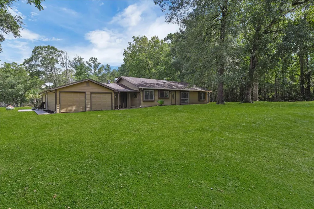 3522 County Road 3011 Dayton, TX 77535