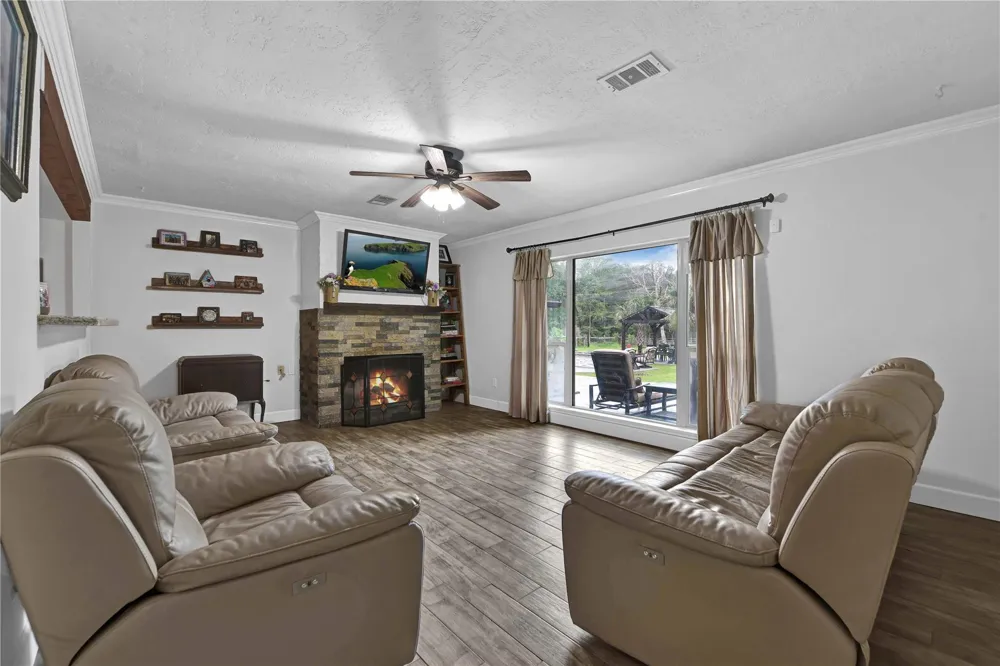 3522 County Road 3011 Dayton, TX 77535