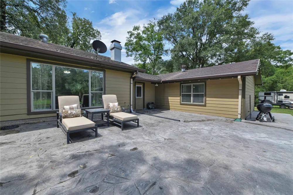 3522 County Road 3011 Dayton, TX 77535
