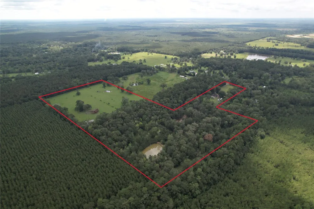 3522 County Road 3011 Dayton, TX 77535
