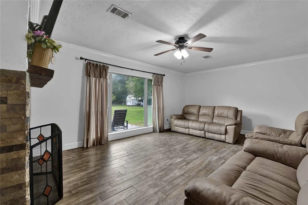 3522 County Road 3011 Dayton, TX 77535