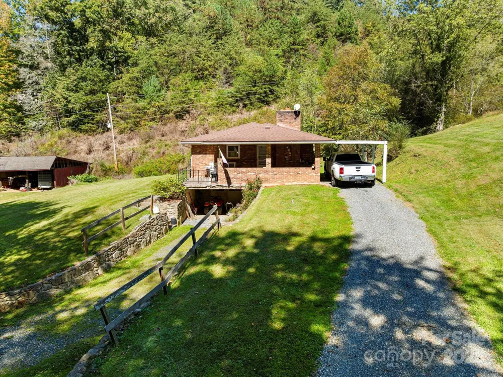 1623 Ammons Branch Road Marshall, NC 28753