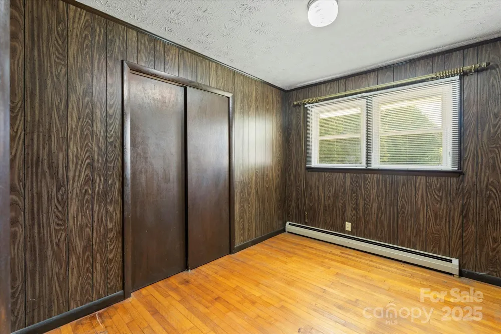 1623 Ammons Branch Road Marshall, NC 28753