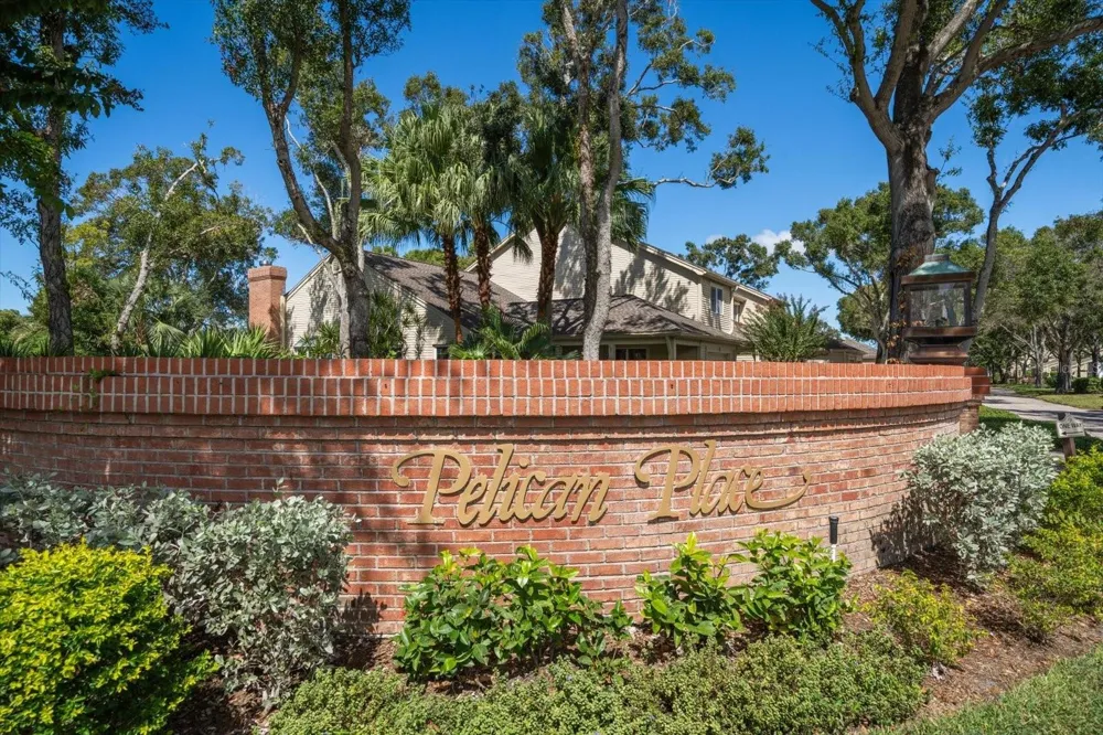 75 PELICAN PLACE Belleair, FL 33756