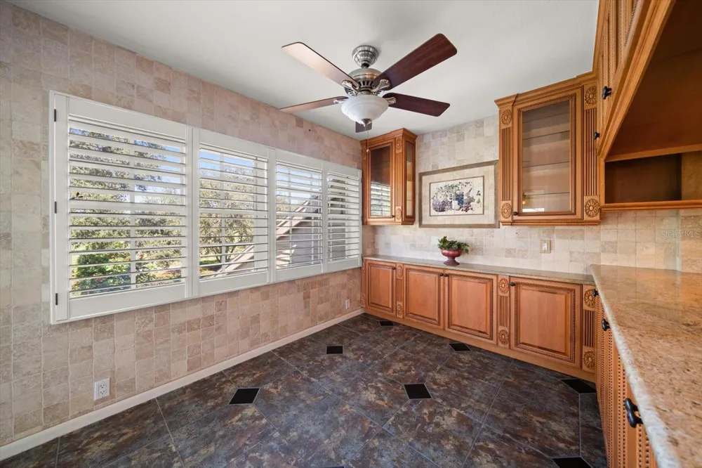 75 PELICAN PLACE Belleair, FL 33756