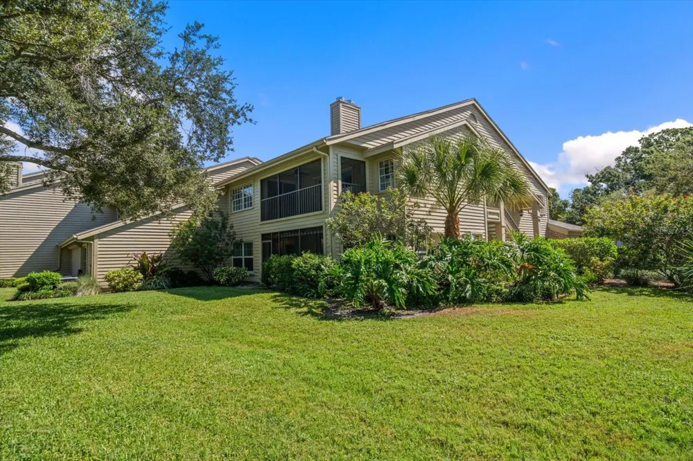 75 PELICAN PLACE Belleair, FL 33756