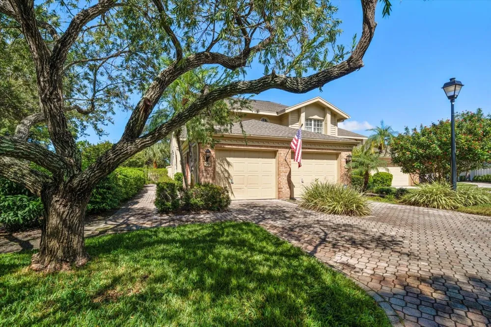 75 PELICAN PLACE Belleair, FL 33756
