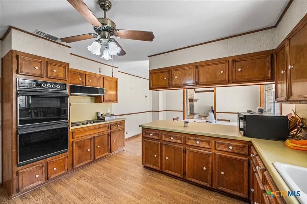 Fm-2200 Devine, TX 78016