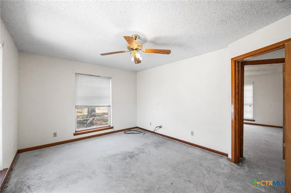 Fm-2200 Devine, TX 78016