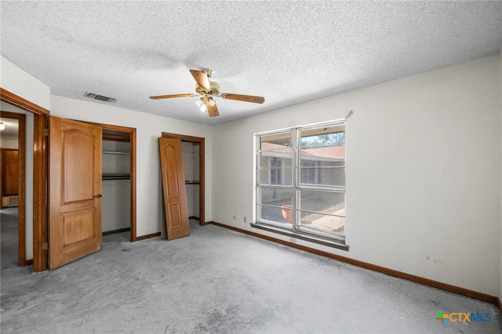 Fm-2200 Devine, TX 78016