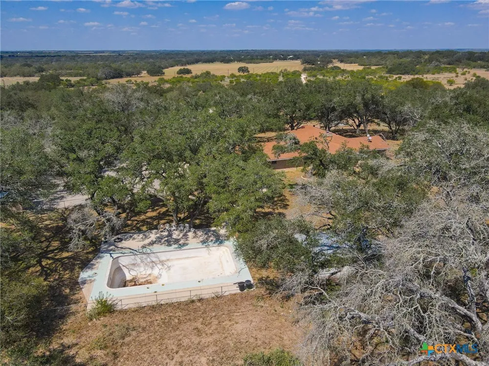 Fm-2200 Devine, TX 78016