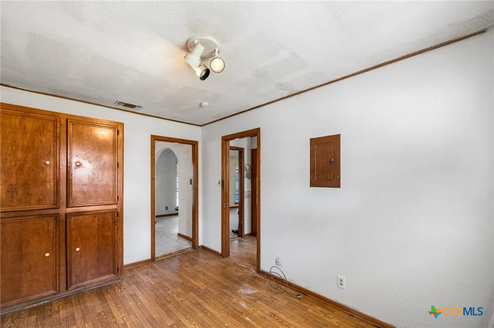 Fm-2200 Devine, TX 78016