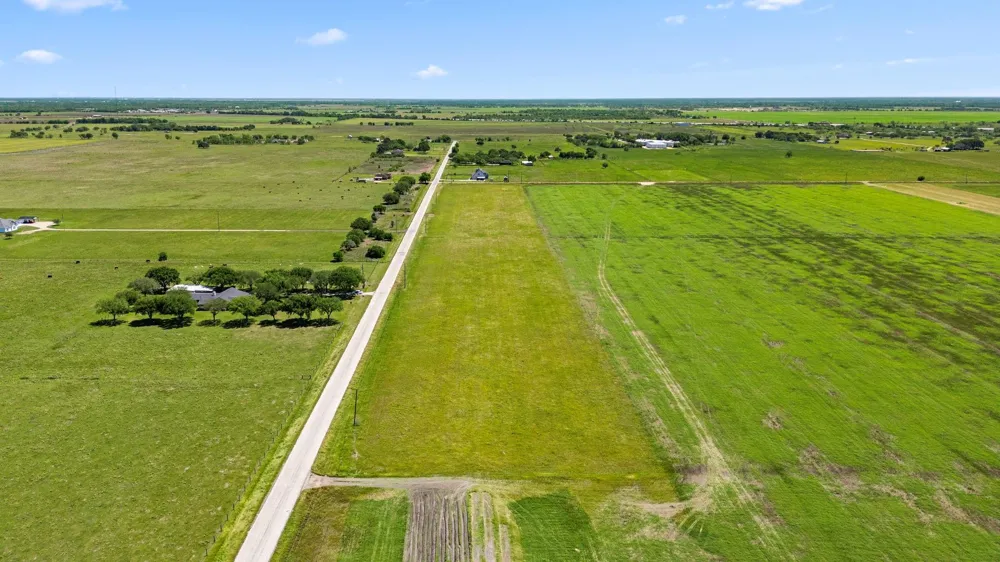 5 County Road 207 East Bernard, TX 77435