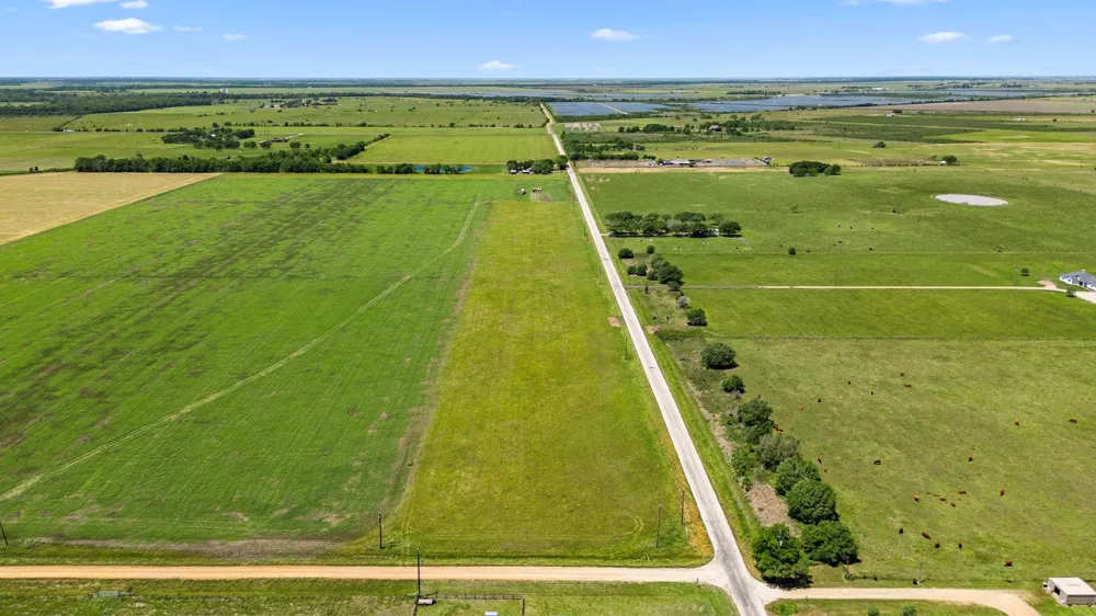5 County Road 207 East Bernard, TX 77435