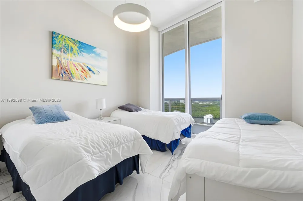 16001 Collins Ave #3705 Sunny Isles Beach, FL 33160