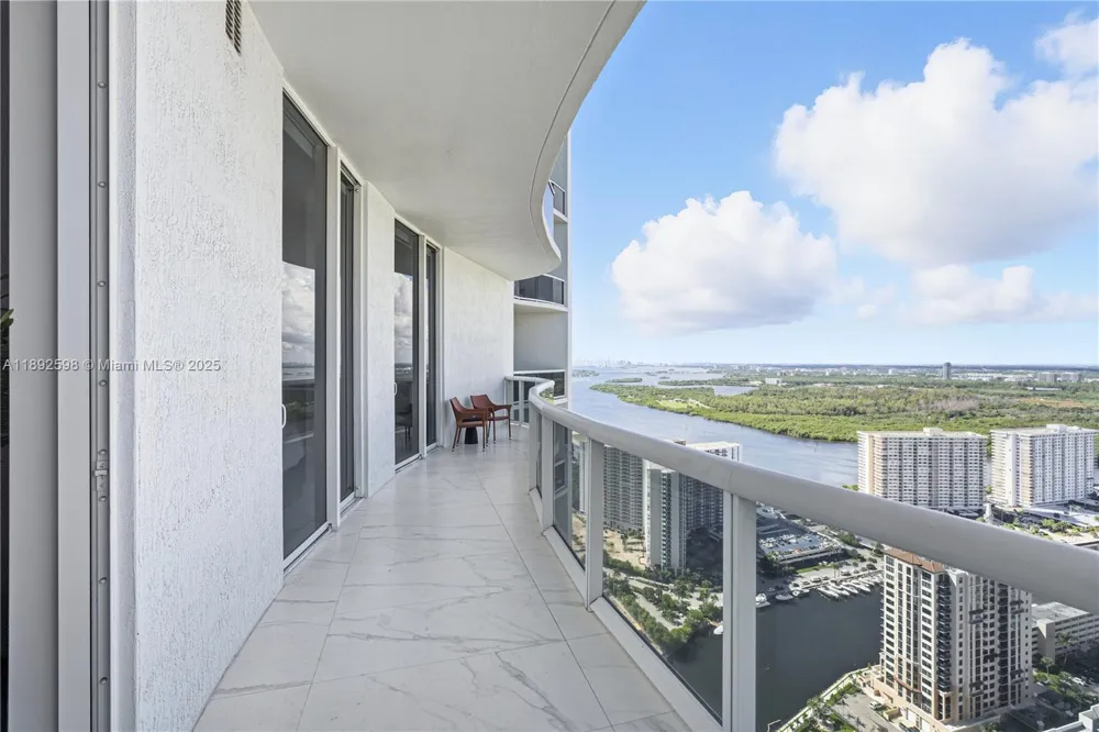 16001 Collins Ave #3705 Sunny Isles Beach, FL 33160
