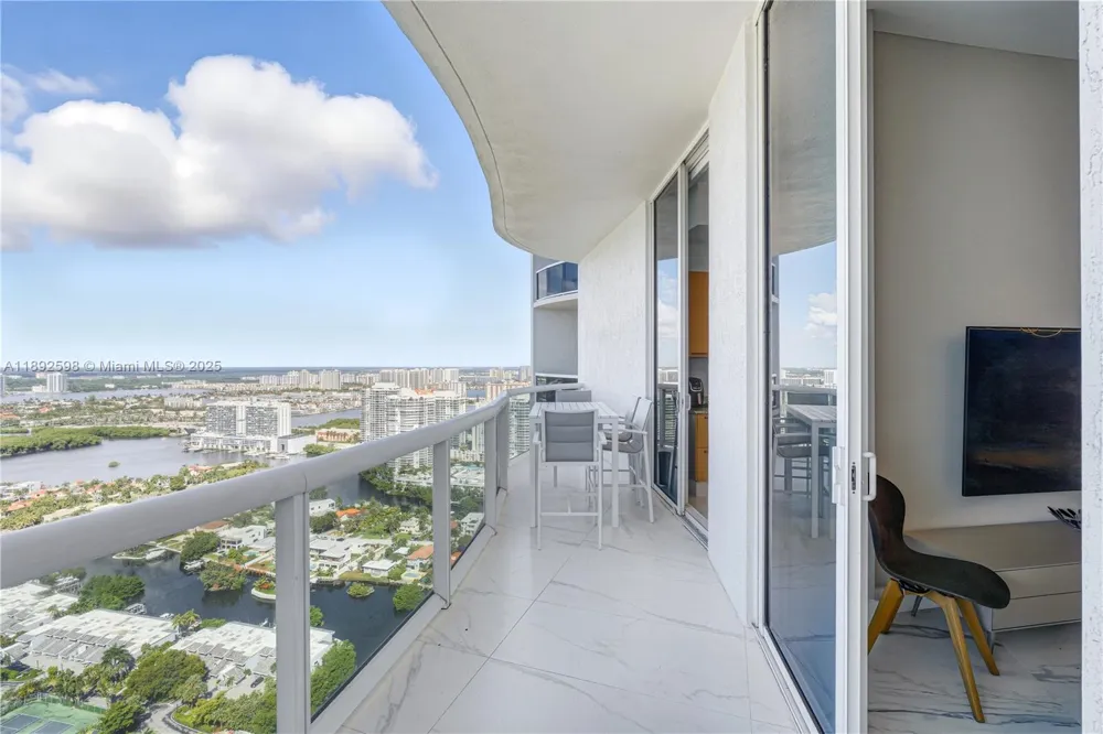 16001 Collins Ave #3705 Sunny Isles Beach, FL 33160