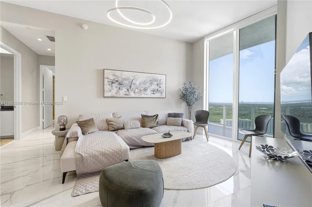 16001 Collins Ave #3705 Sunny Isles Beach, FL 33160