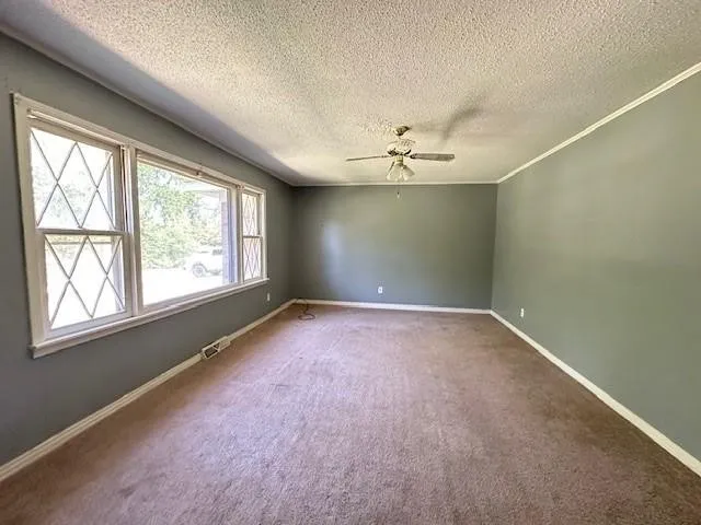 70 RIVERSIDE DR Savannah, TN 38372