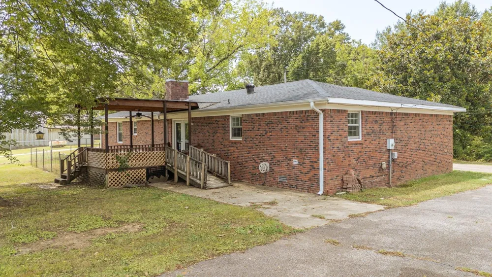 70 RIVERSIDE DR Savannah, TN 38372