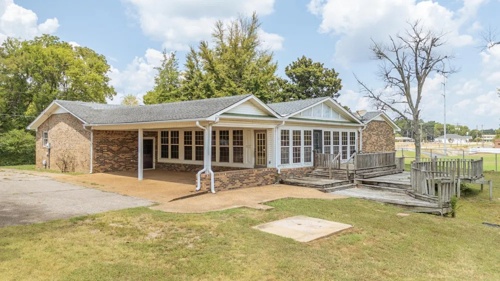 70 RIVERSIDE DR Savannah, TN 38372