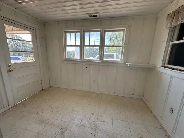 70 RIVERSIDE DR Savannah, TN 38372