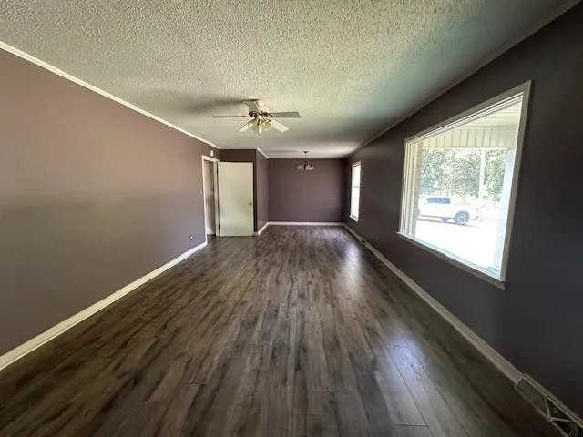 70 RIVERSIDE DR Savannah, TN 38372