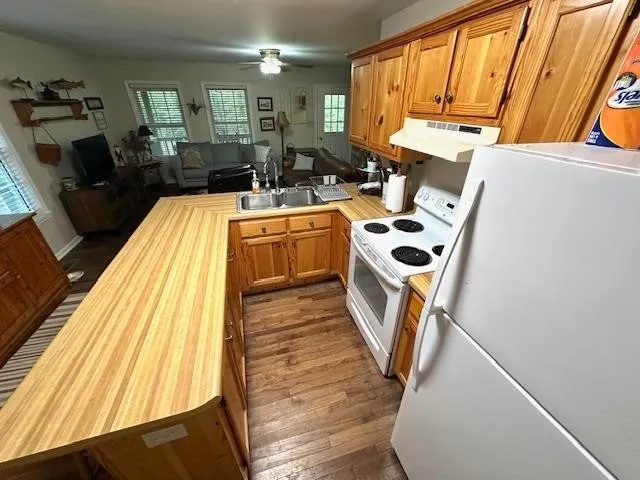 140 HUCKLEBERRY LN Savannah, TN 38372