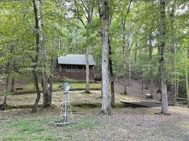 140 HUCKLEBERRY LN Savannah, TN 38372